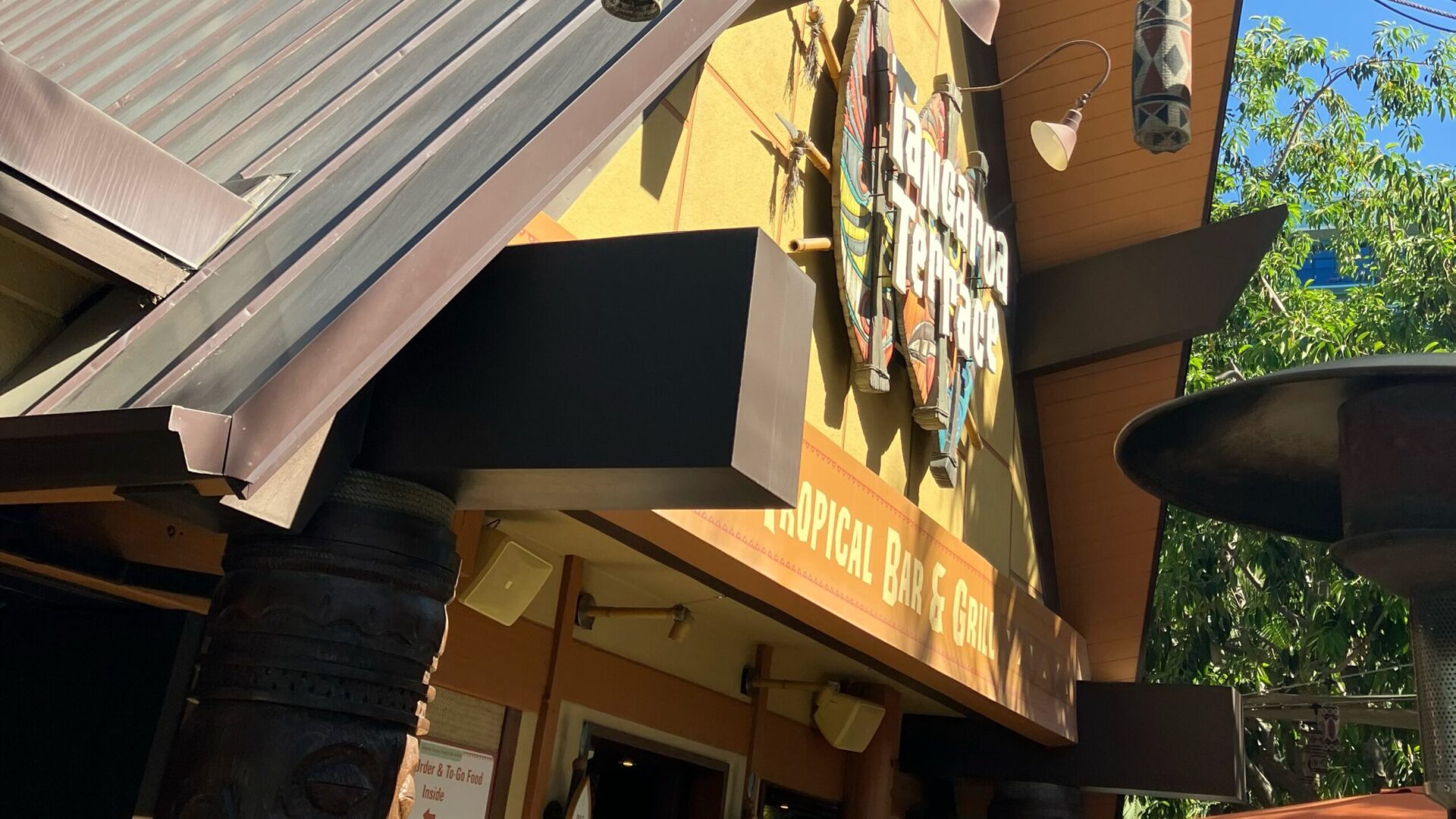 facade of Tangaroa Terrace at Disneyland Hotel, a good place for Disneyland guests with dietary restrictions